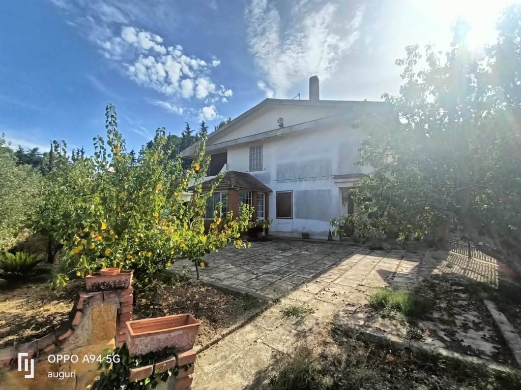 Villa a Caltanissetta in VIA GIUSEPPE MULE' - Foto 3