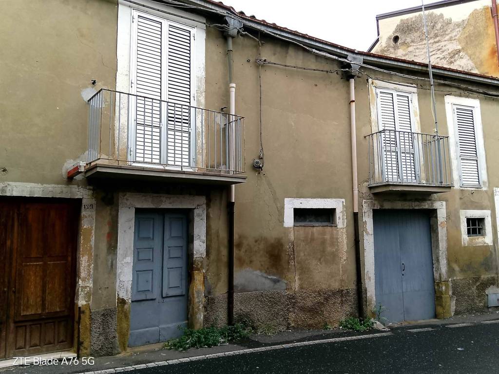 Appartamento a Cesarò in Corso Margherita , 135 - Foto 4