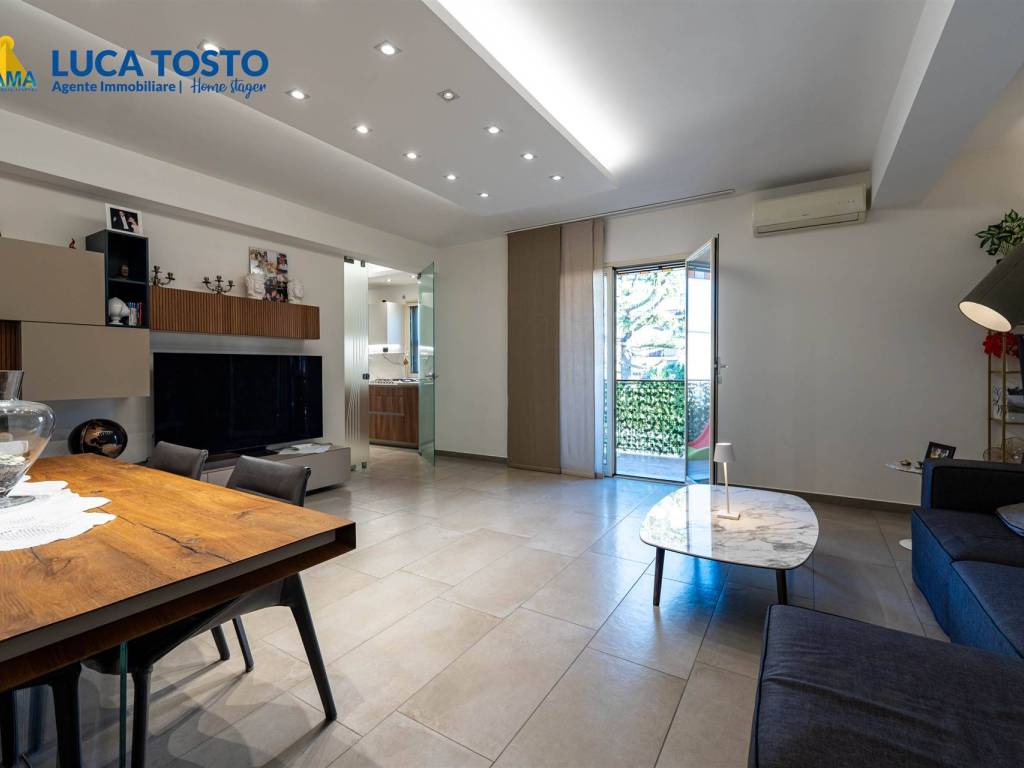 Appartamento a Gravina di catania in via Unione Europea - Foto 2