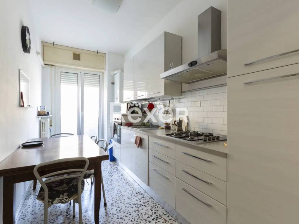 Appartamento a Pesaro in Viale Giovanni Amendola, 16 - Foto 4