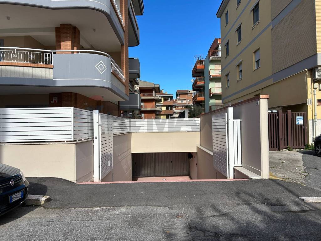 Box / garage a Aprilia in Via Sicilia, 45 - Foto 3