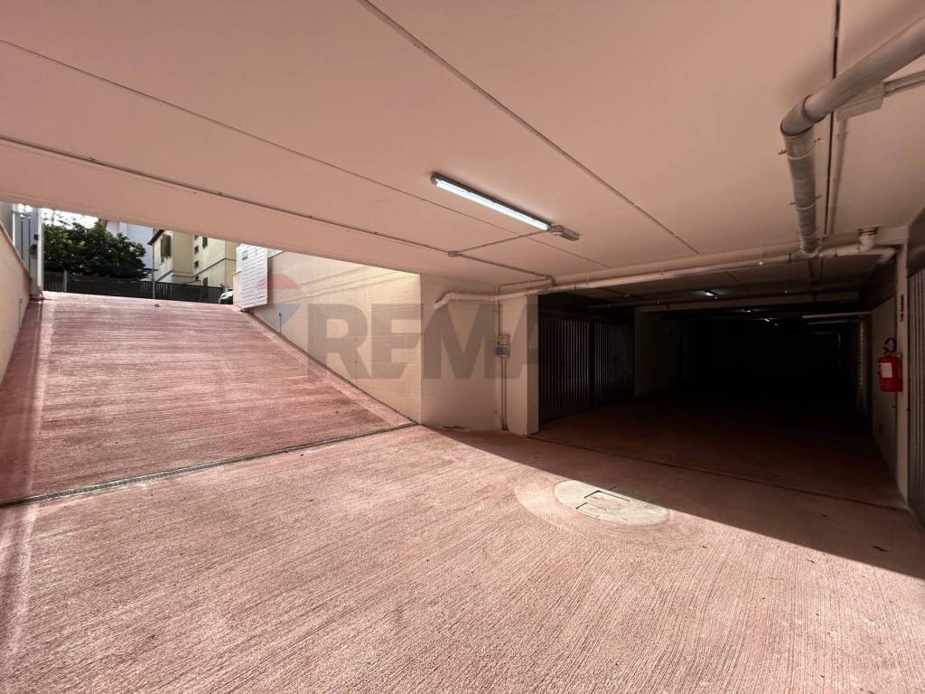 Box / garage a Aprilia in Via Sicilia, 45 - Foto 4