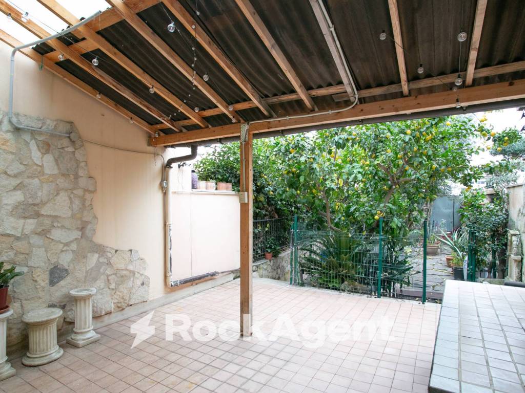 Villetta a schiera a Guidonia montecelio in Viale Valle dell'Aniene - Foto 4