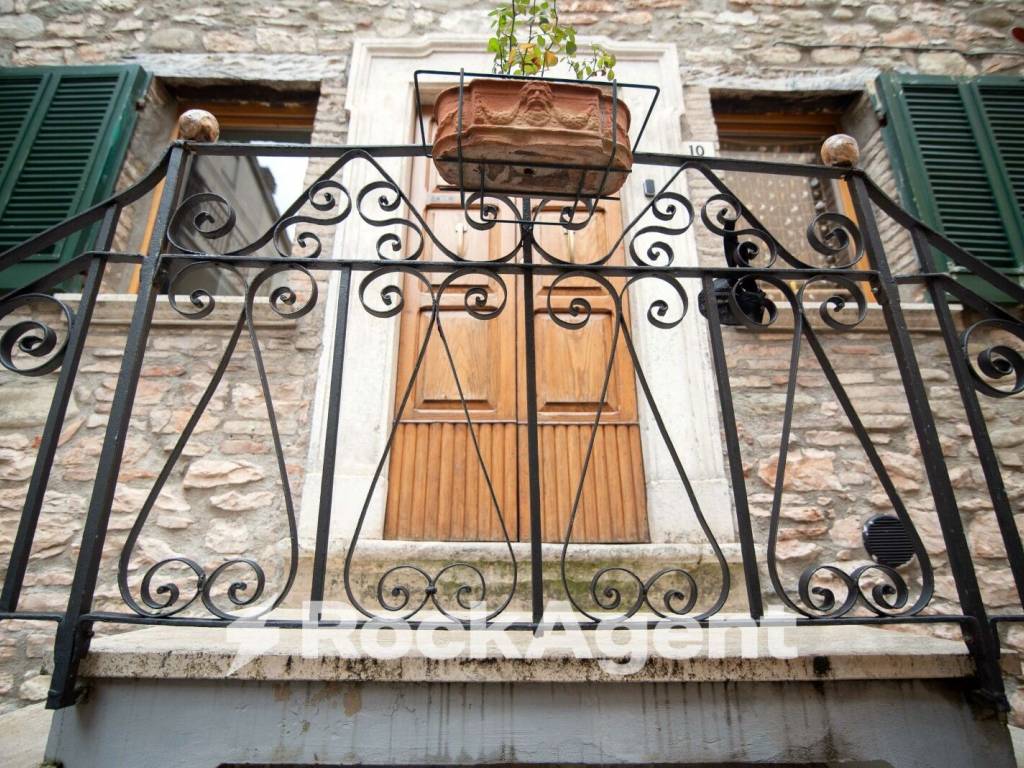 Casa indipendente a Piobbico in Piazza Sant’Antonio n.10 - Foto 3