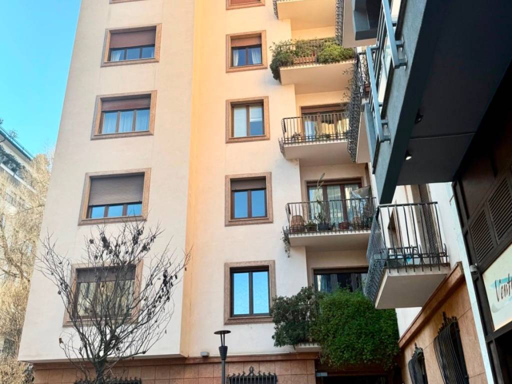 Appartamento a Milano in Via Edmondo De Amicis, 46 - Foto 3