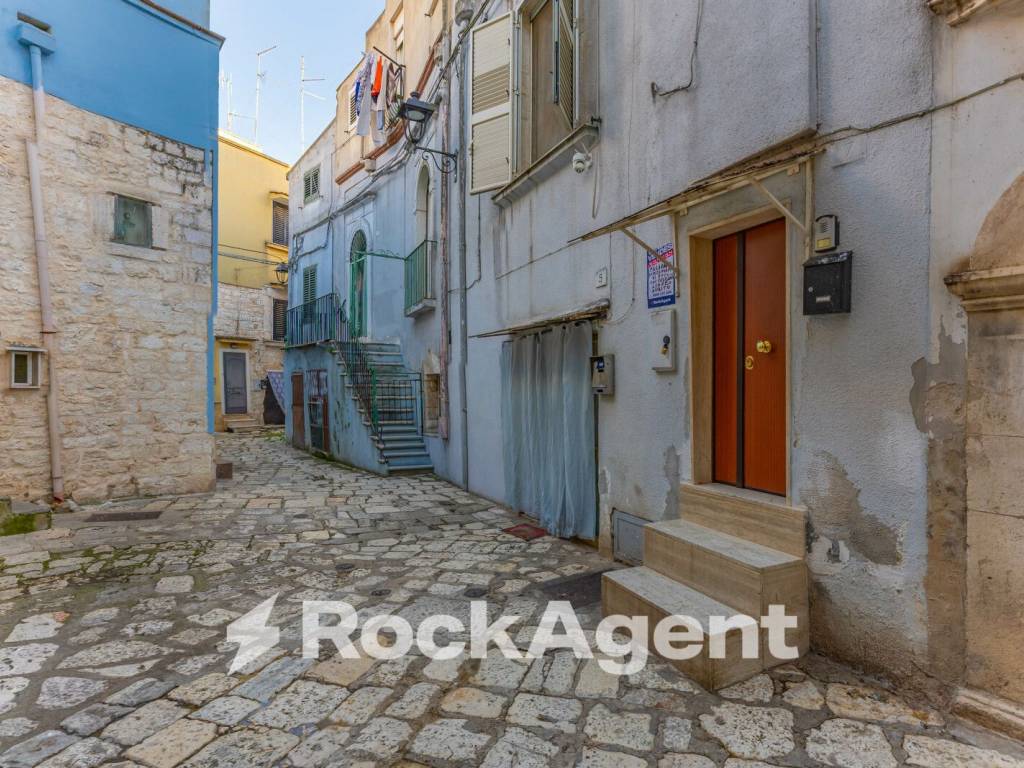 Palazzo / stabile a Casamassima in Via Chiesa - Foto 2