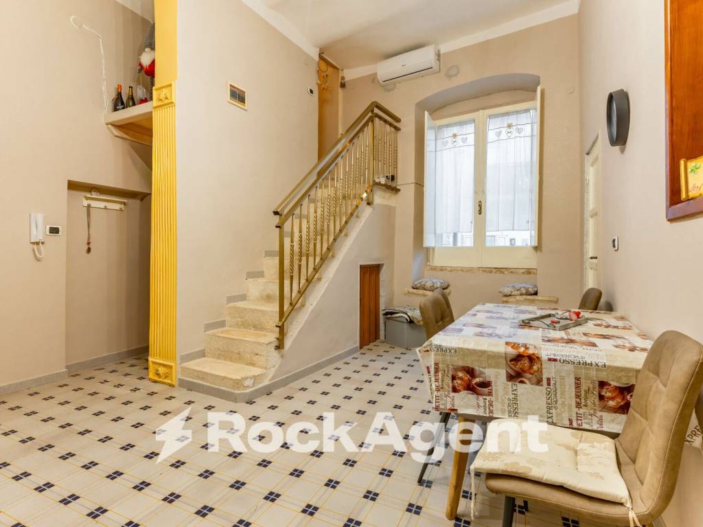 Palazzo / stabile a Casamassima in Via Chiesa - Foto 5