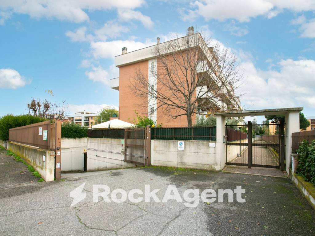 Appartamento a Roma in Viale Attilio Bertolucci, 105 - Foto 3