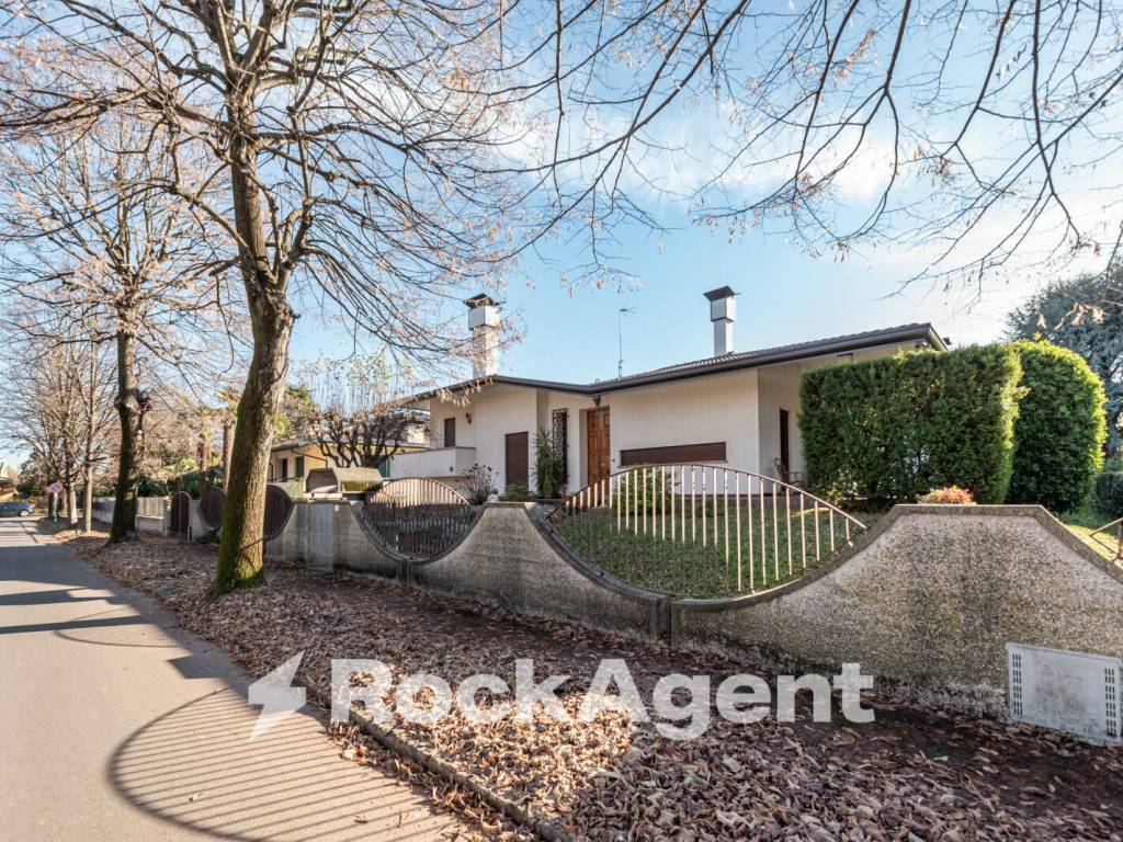 Villa a Selvazzano dentro in Via Torino, 20 - Foto 2