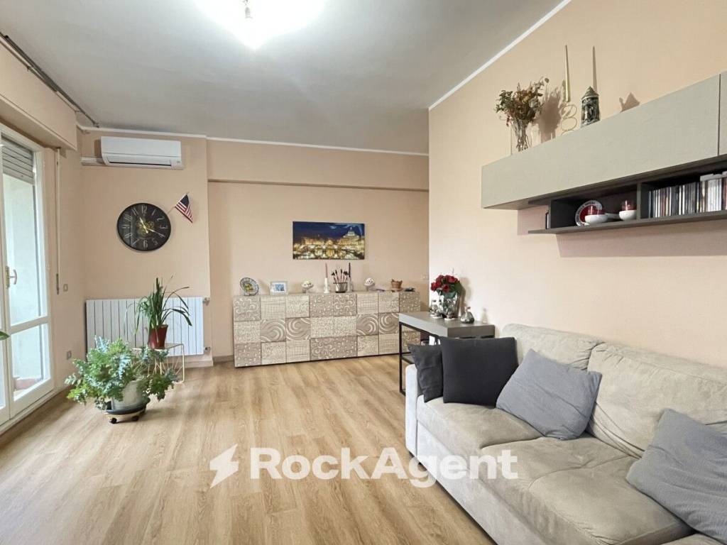 Attico / mansarda a Bellante in Via Nazionale, 5 - Foto 4