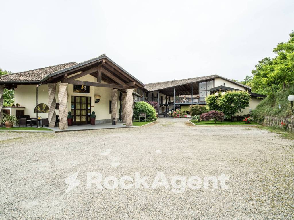 Immobile a Sannazzaro de' burgondi in Via Frazione Mezzano, 117 - Foto 2