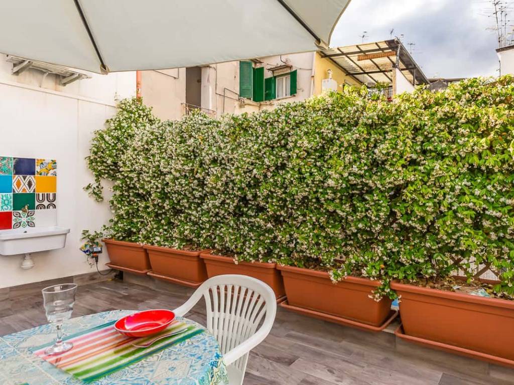 Appartamento a Napoli in Vico Santa Maria della Purità - Foto 3