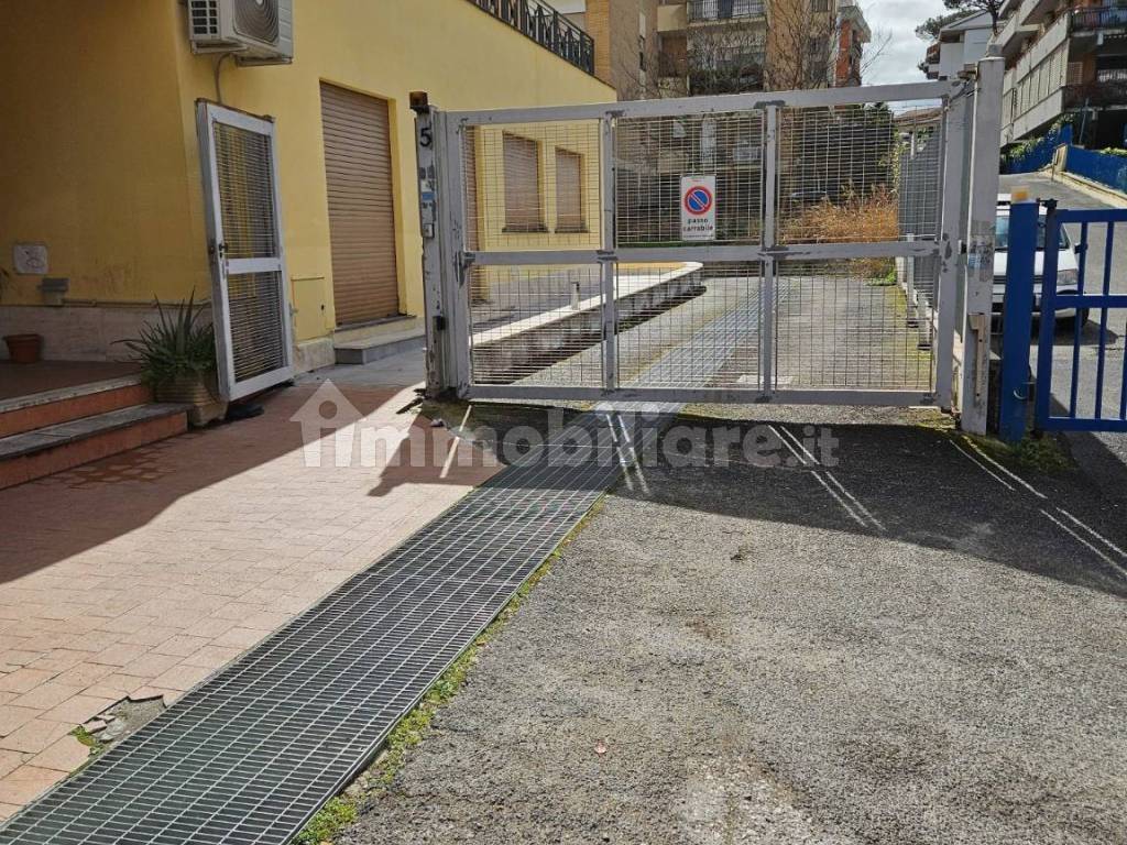Box / garage a Roma in Via Prossedi, 5 - Foto 2