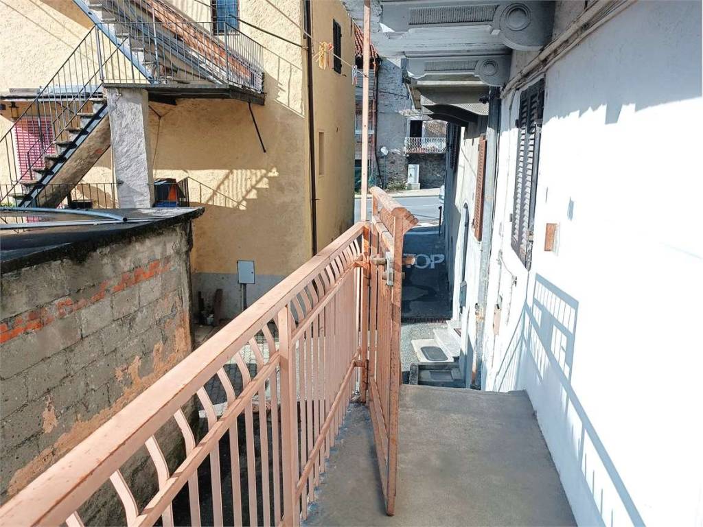 Appartamento a Pont-saint-martin in via Lime - Foto 3