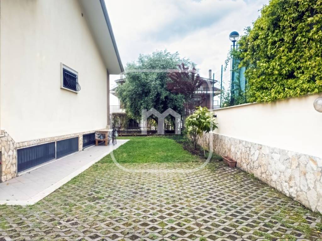 Villetta a schiera a Roma in Via Santo Stefano Quisquina, 23 - Foto 3