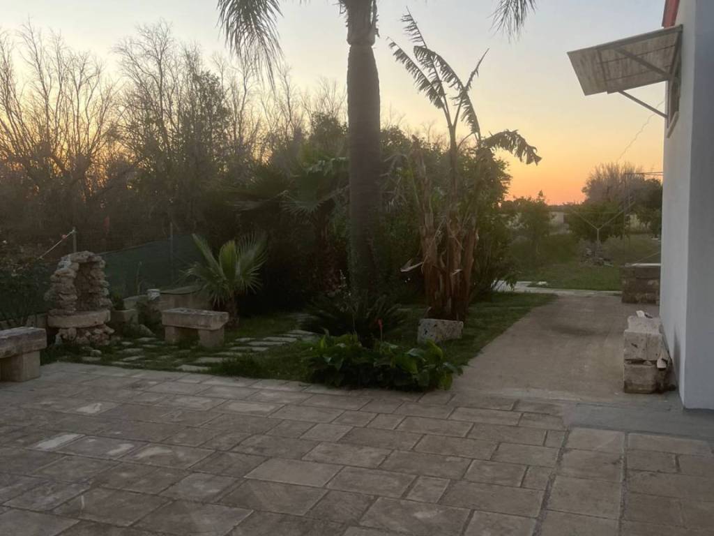 Villa a Supersano in S.P. Supersano/Scorrano - Contrada Montinati - Foto 4