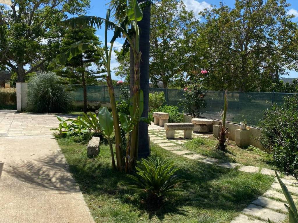 Villa a Supersano in S.P. Supersano/Scorrano - Contrada Montinati - Foto 5