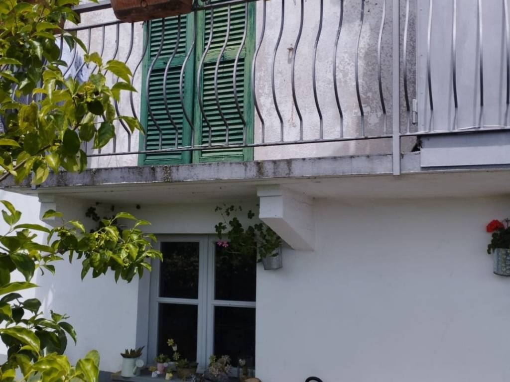 Villa a Cocquio-trevisago in Contrada California, 8 - Foto 2