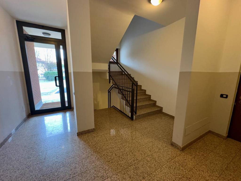 Appartamento a Giussano in Via Filippo Corridoni, 19 - Foto 3