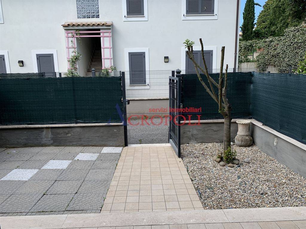 Appartamento a Manziana in Via Falcone - Foto 2