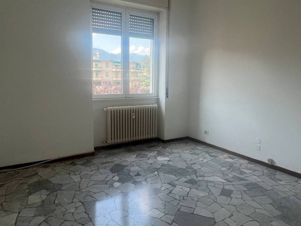 Appartamento a Como in viale Masia, 26 - Foto 4