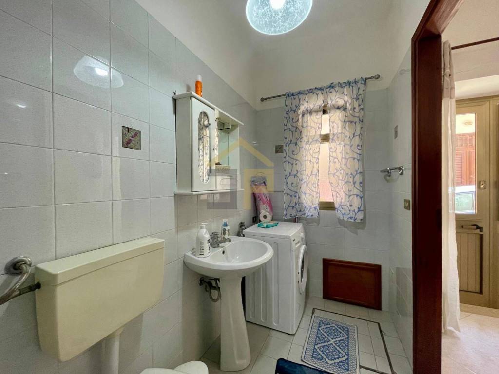 Casa indipendente a Castellammare del golfo in VIA CASTRONOVO - Foto 5