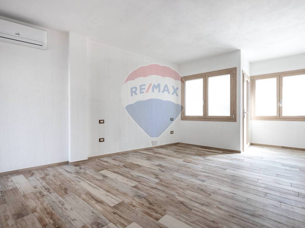 Appartamento a Quartu sant'elena in VIA FRATELLI BANDIERA, 12 - Foto 2