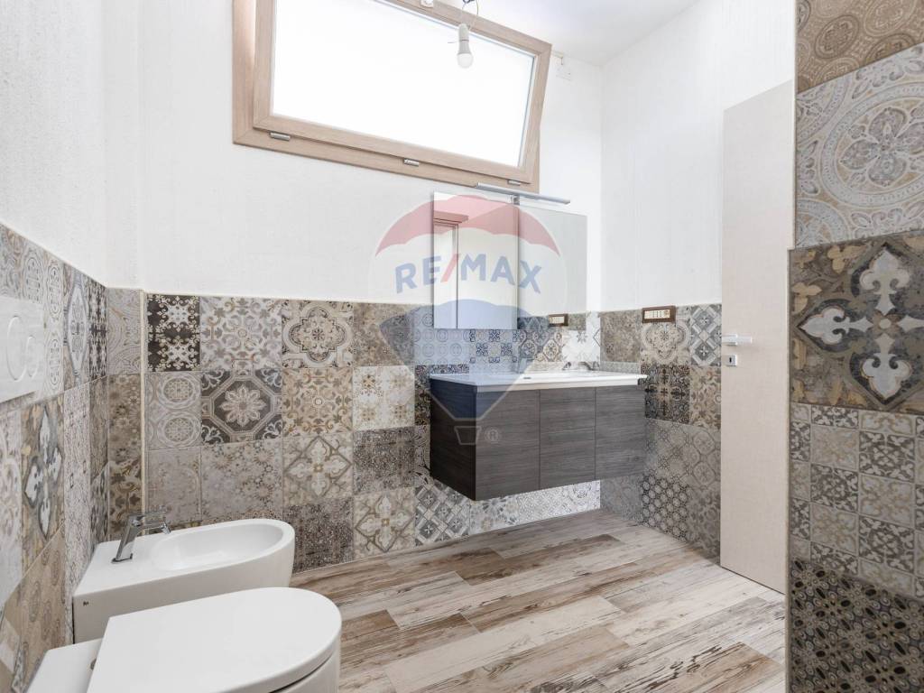 Appartamento a Quartu sant'elena in VIA FRATELLI BANDIERA, 12 - Foto 5