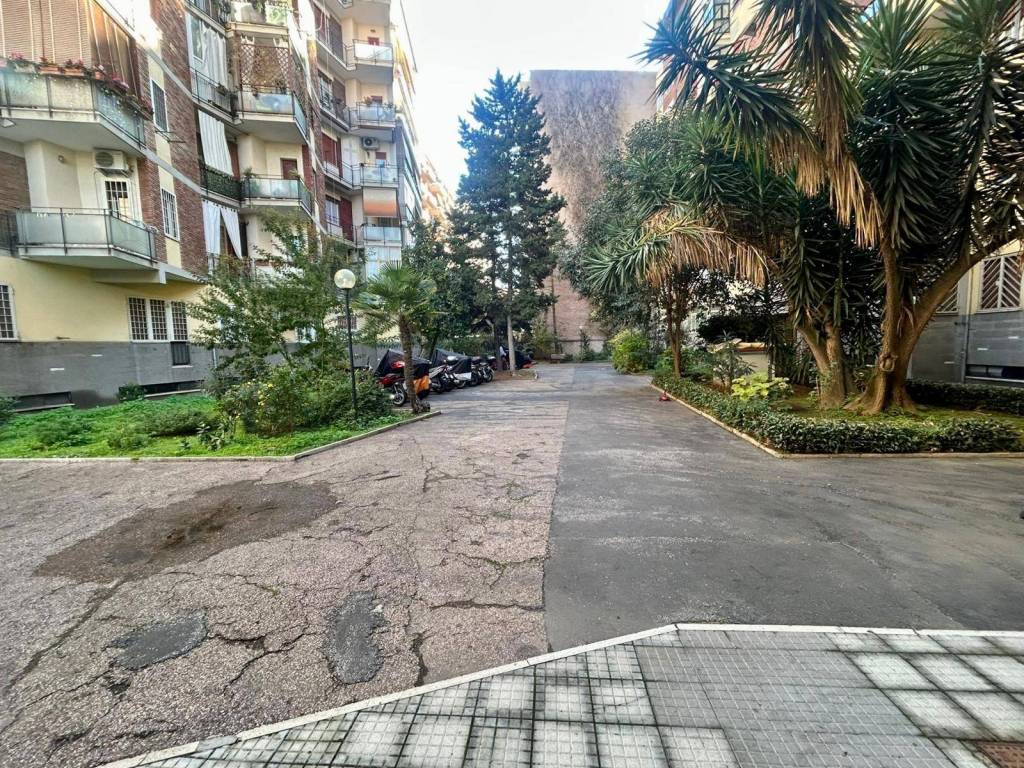 Appartamento a Roma in Via Salvatore di Giacomo - Foto 2