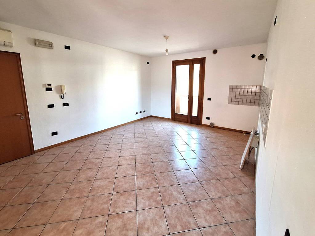 Appartamento a Montebelluna in Via Roma, 35 - Foto 3