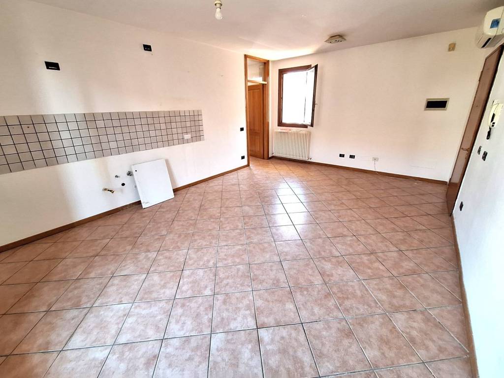 Appartamento a Montebelluna in Via Roma, 35 - Foto 4