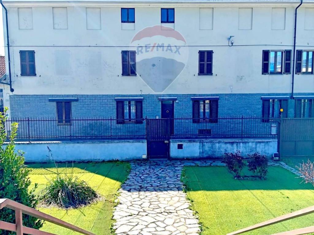 Villa a Galliate in Via Natale Macchi, 18 - Foto 3