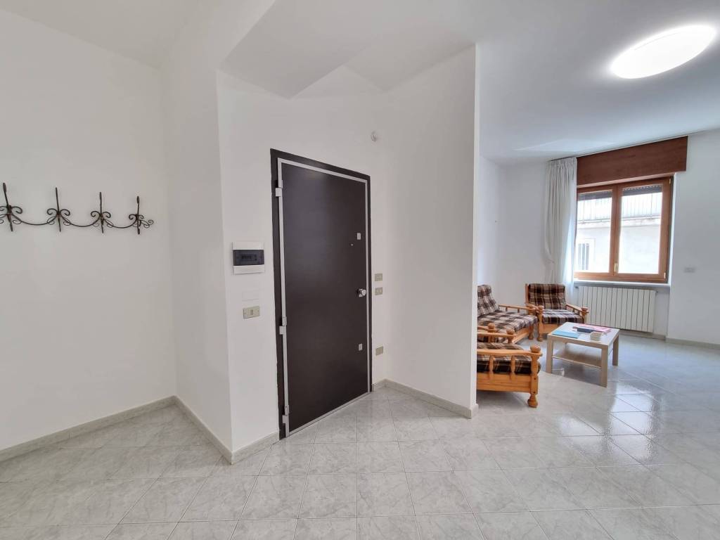 Appartamento a Pratola serra in Traversa Seconda Roma, 10 - Foto 2