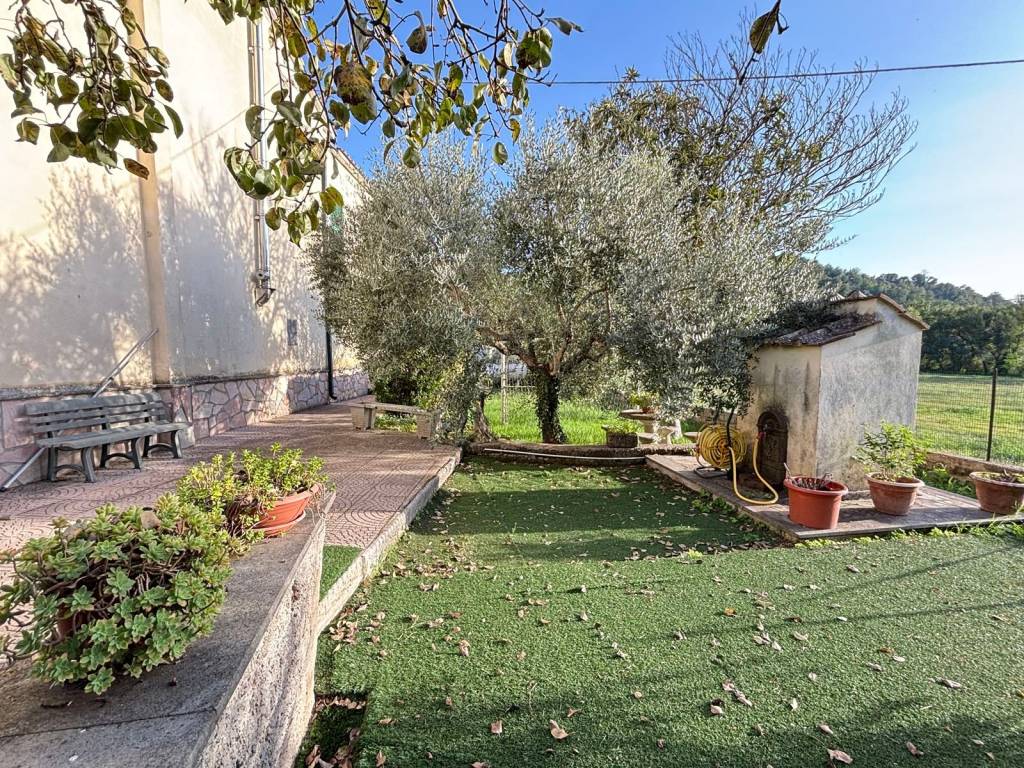 Villa a Collevecchio in Via San Valentino, 62 - Foto 2