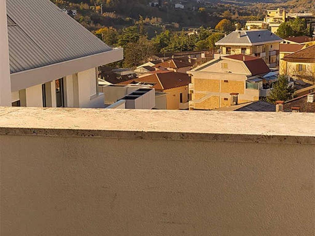 Attico / mansarda a Teramo in Via Raffaele Paolucci, 26 - Foto 3