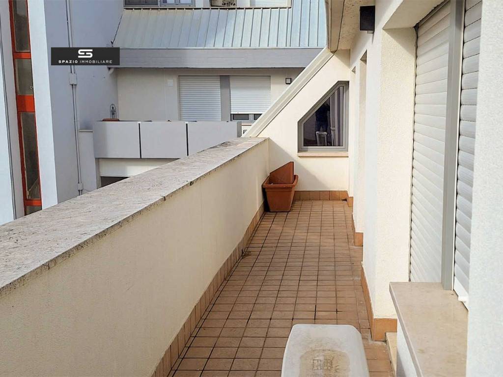 Attico / mansarda a Teramo in Via Raffaele Paolucci, 26 - Foto 4