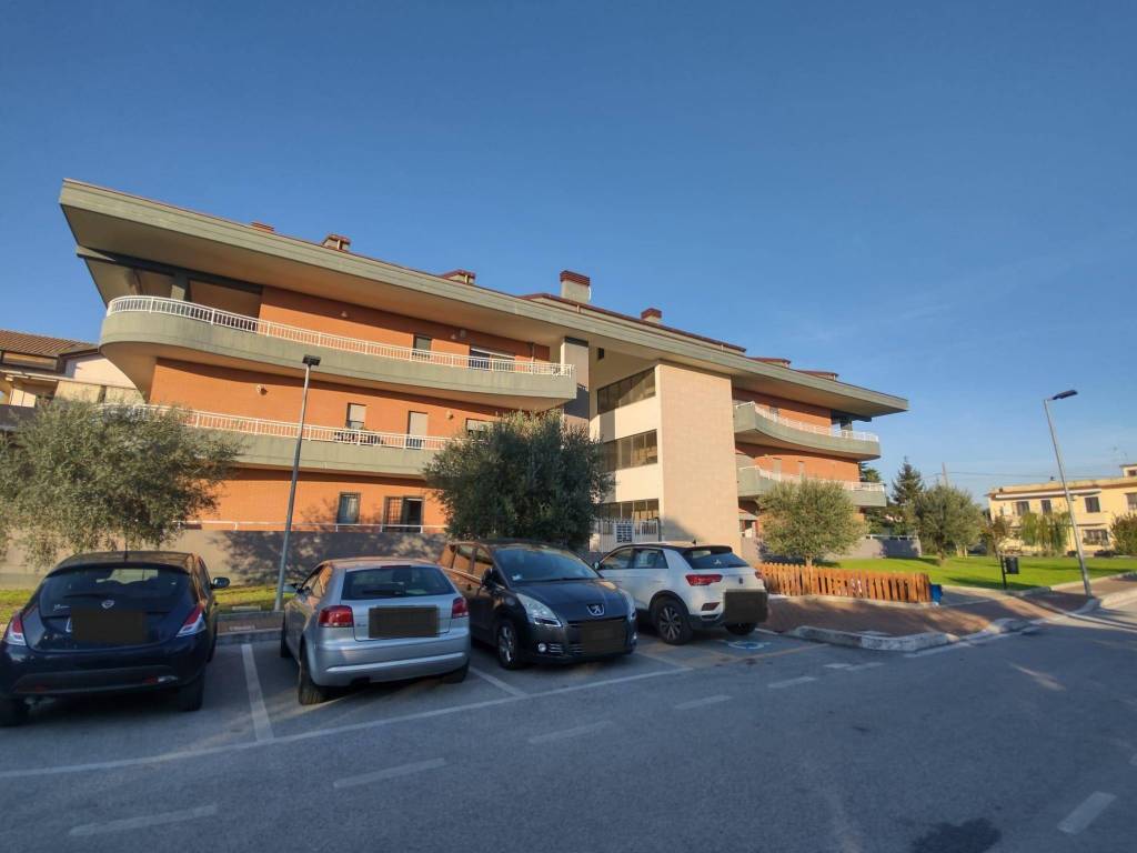 Appartamento a Aprilia in Via Farfa - Foto 2