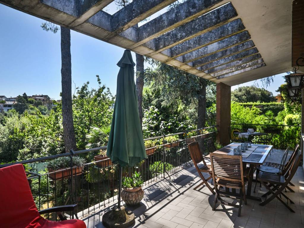 Villa a Anguillara sabazia in Via delle Mimose - Foto 4