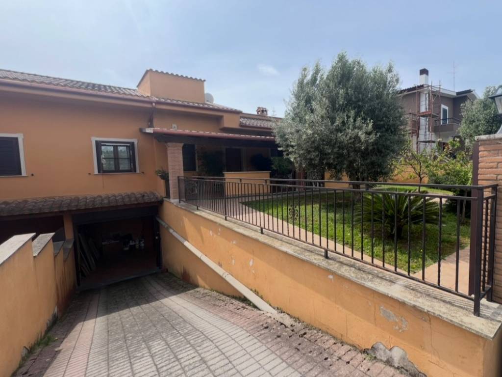 Villa a Anzio in Via Casal di Claudia, 76 - Foto 4