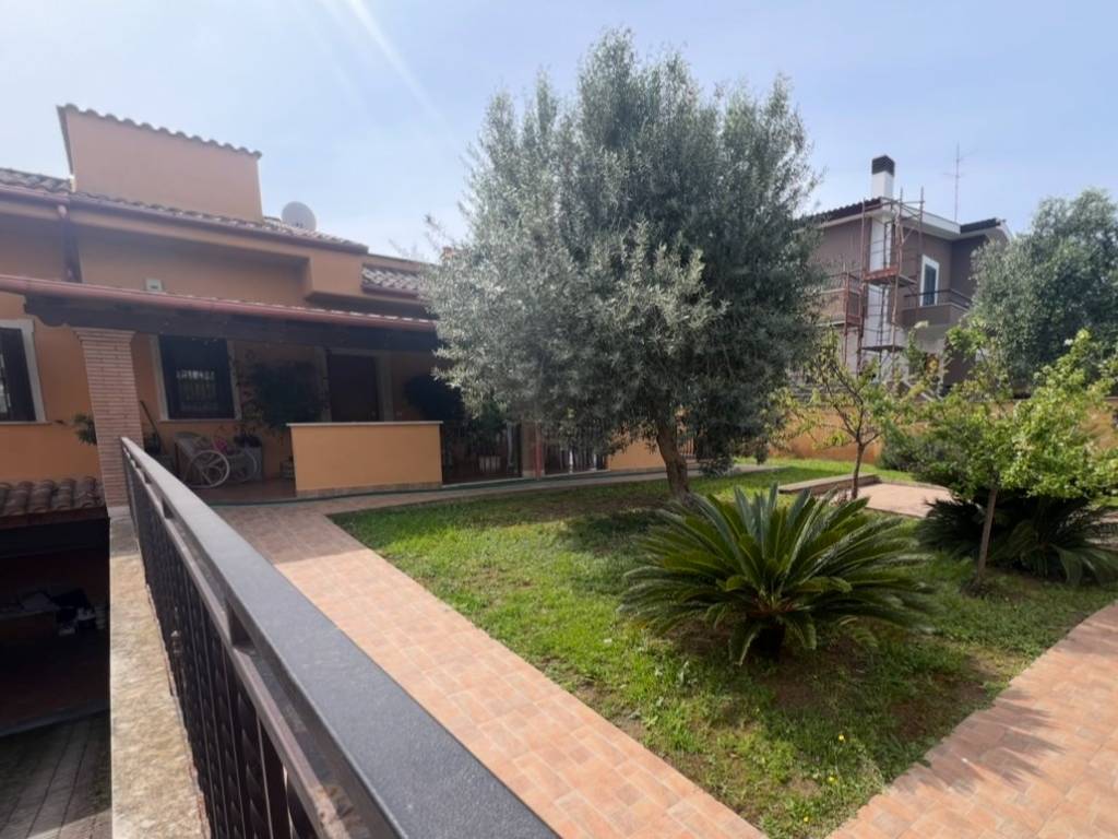 Villa a Anzio in Via Casal di Claudia, 76 - Foto 5