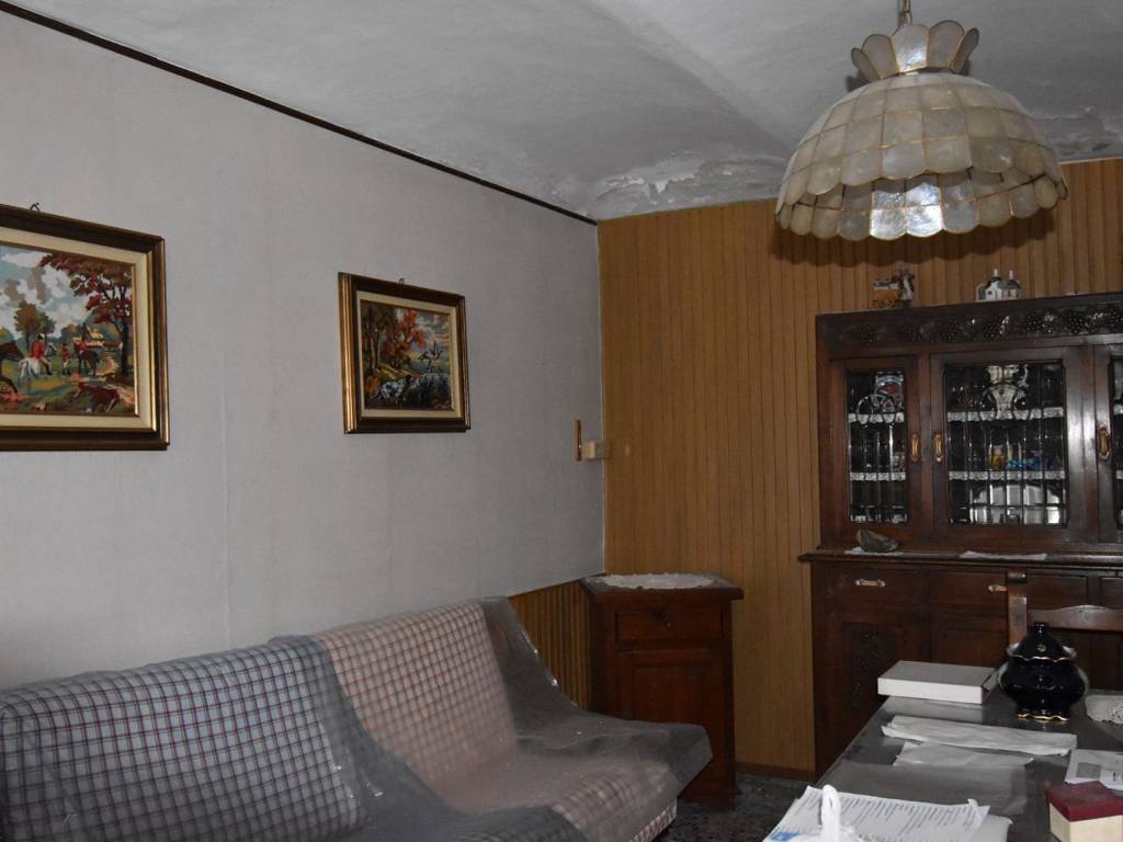 Casa indipendente a Vezza d'alba in Via Montaldo Roero, 4 - Foto 4