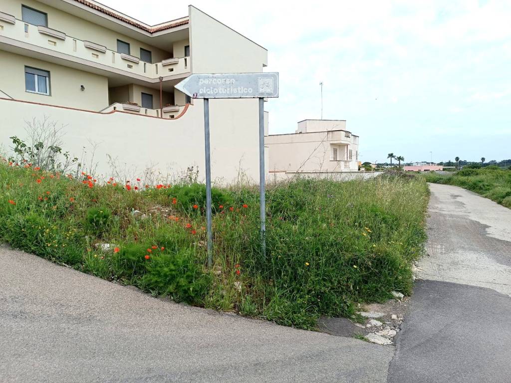 Terreno a Tricase in Via Amedeo Avogadro - Foto 2
