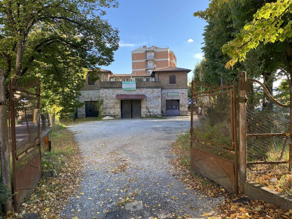 Palazzo / stabile a Perugia in Via Romana, 31 - Foto 2