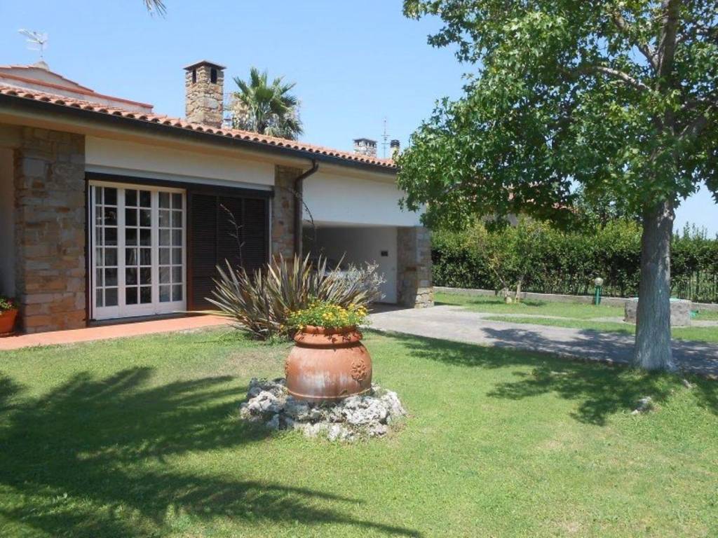 Villa a Orbetello in Via Liguria - Foto 2