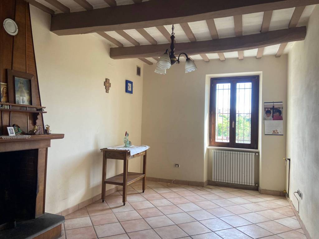 Casa indipendente a Gualdo tadino in Via delle Mura - Foto 4