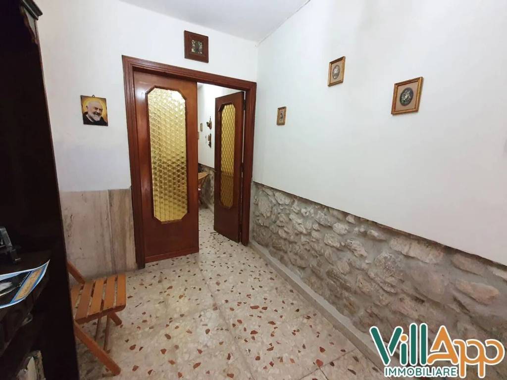 Villa a Fondi in Via Vitruvio Vacca, 25 - Foto 2