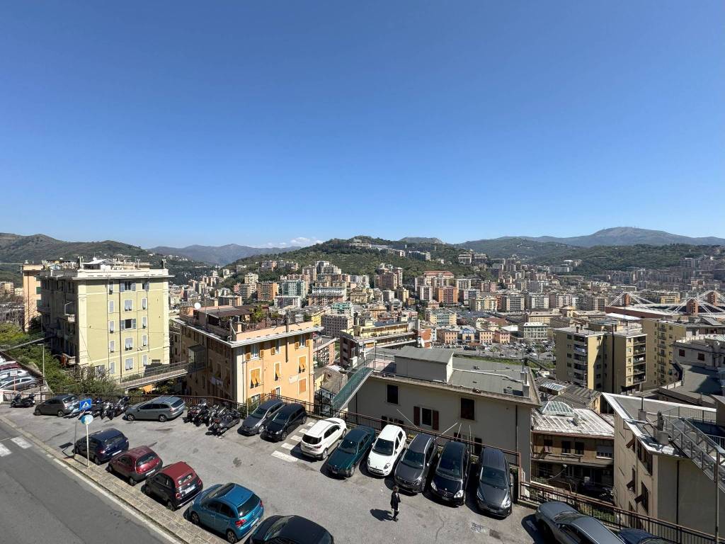 Appartamento a Genova in Via Antonio Burlando, 12 - Foto 3