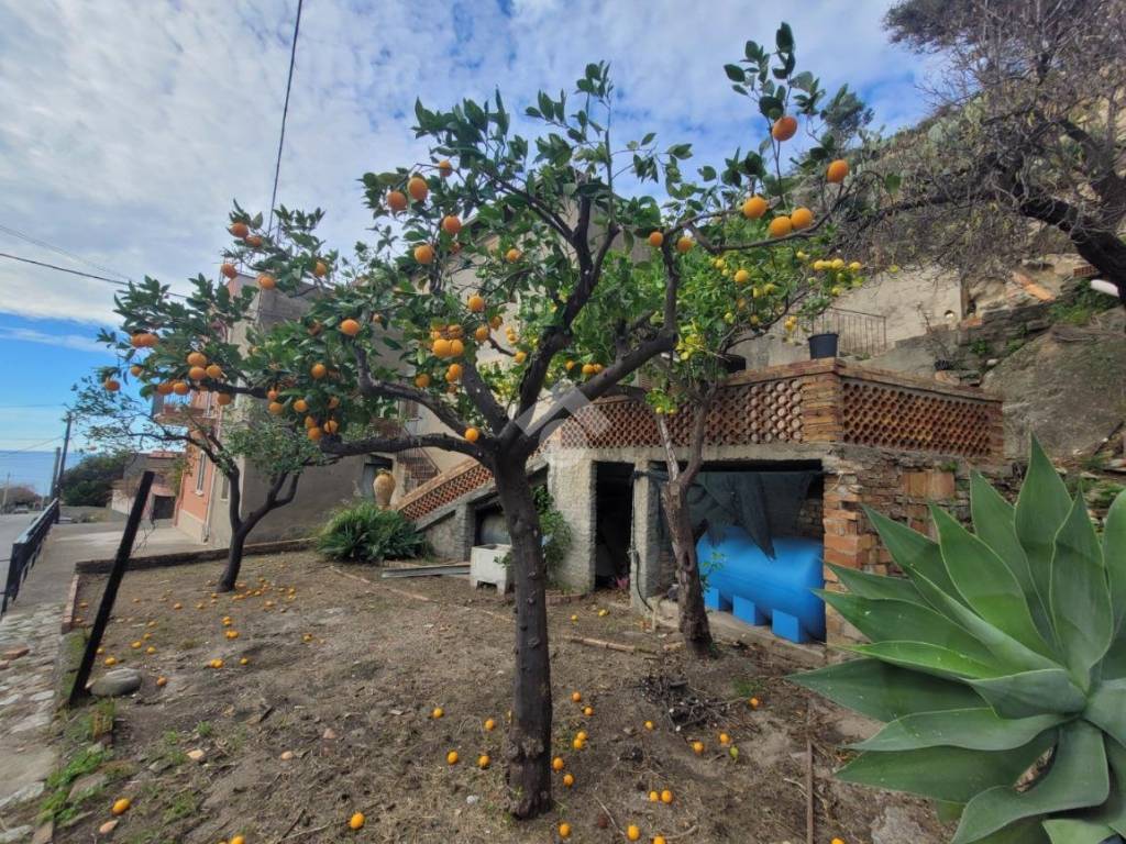 Palazzo / stabile a Motta san giovanni in Via Stretto della Ferrina - Foto 4