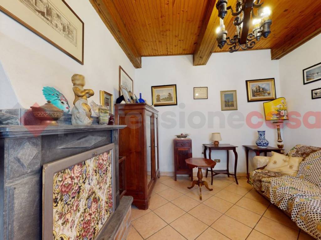 Appartamento a Minucciano in Via Vittorio Emanuele Gorfigliano, 26 - Foto 5