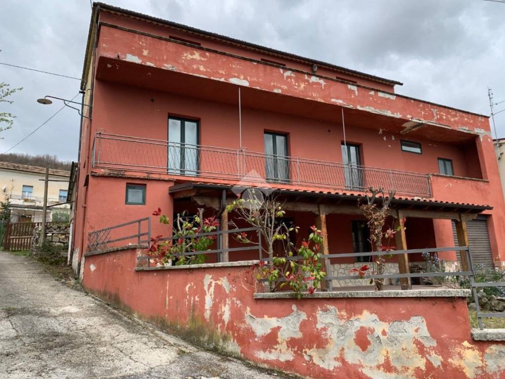 Casa indipendente a Alvito in Via Peschito S.Onofrio, 70 - Foto 2